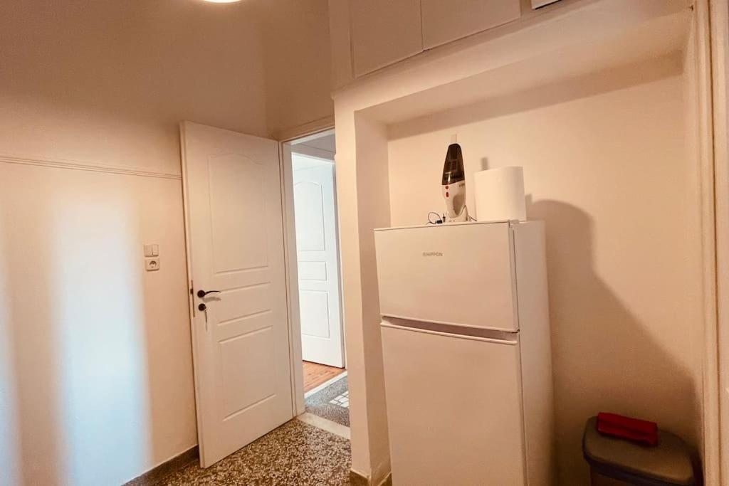 Daisy Apartment 15 Min To Acropolis เอเธนส์ ภายนอก รูปภาพ