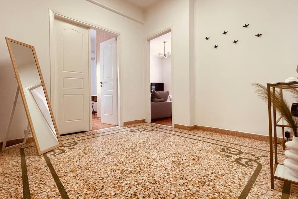 Daisy Apartment 15 Min To Acropolis เอเธนส์ ภายนอก รูปภาพ
