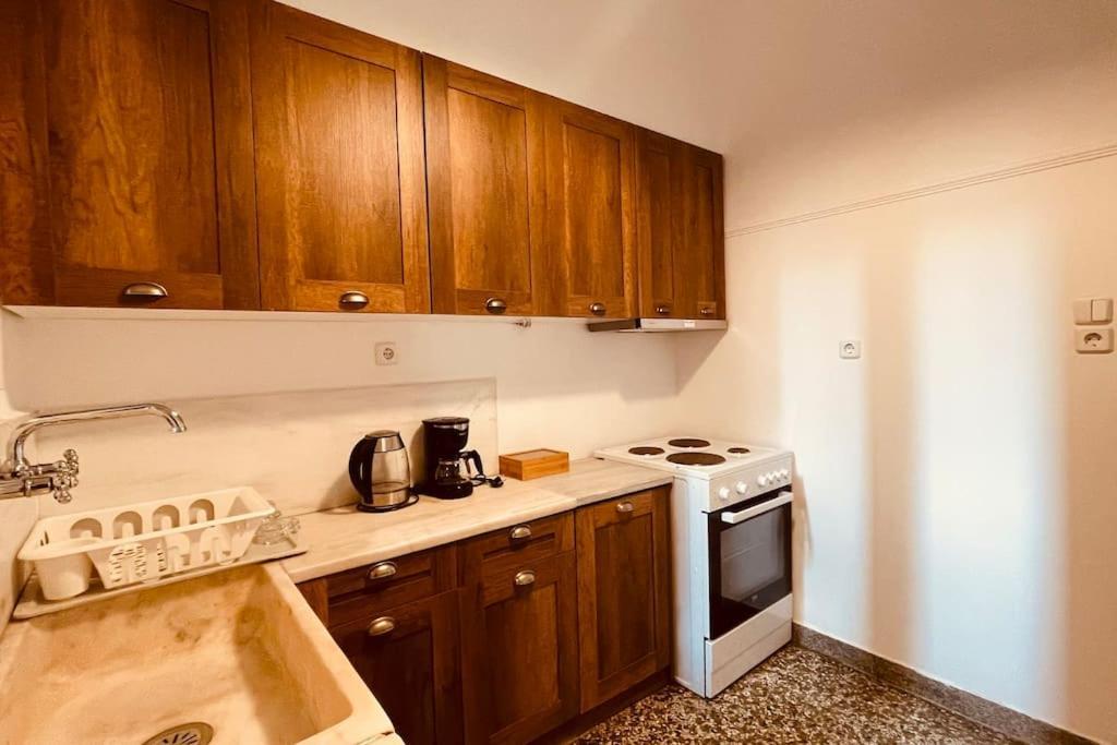 Daisy Apartment 15 Min To Acropolis เอเธนส์ ภายนอก รูปภาพ